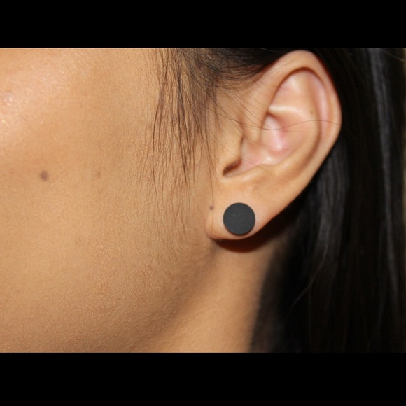 (NEW) Matte Black Stud Earrings, Flat around Stud - Picture 2 of 2